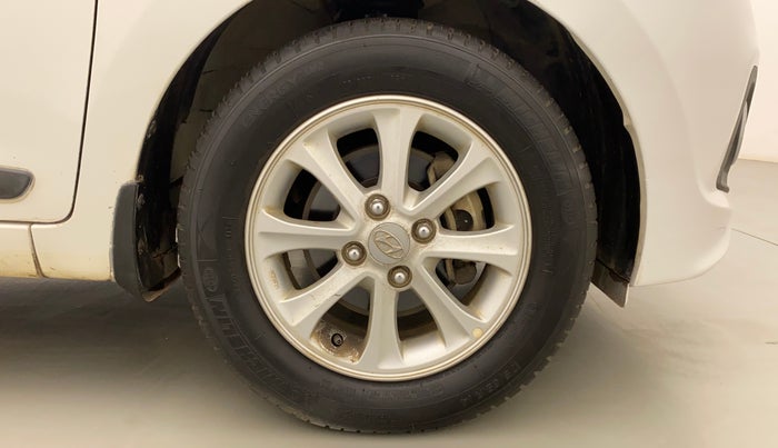 2015 Hyundai Grand i10 ASTA AT 1.2 KAPPA VTVT, Petrol, Automatic, 49,190 km, Right Front Wheel