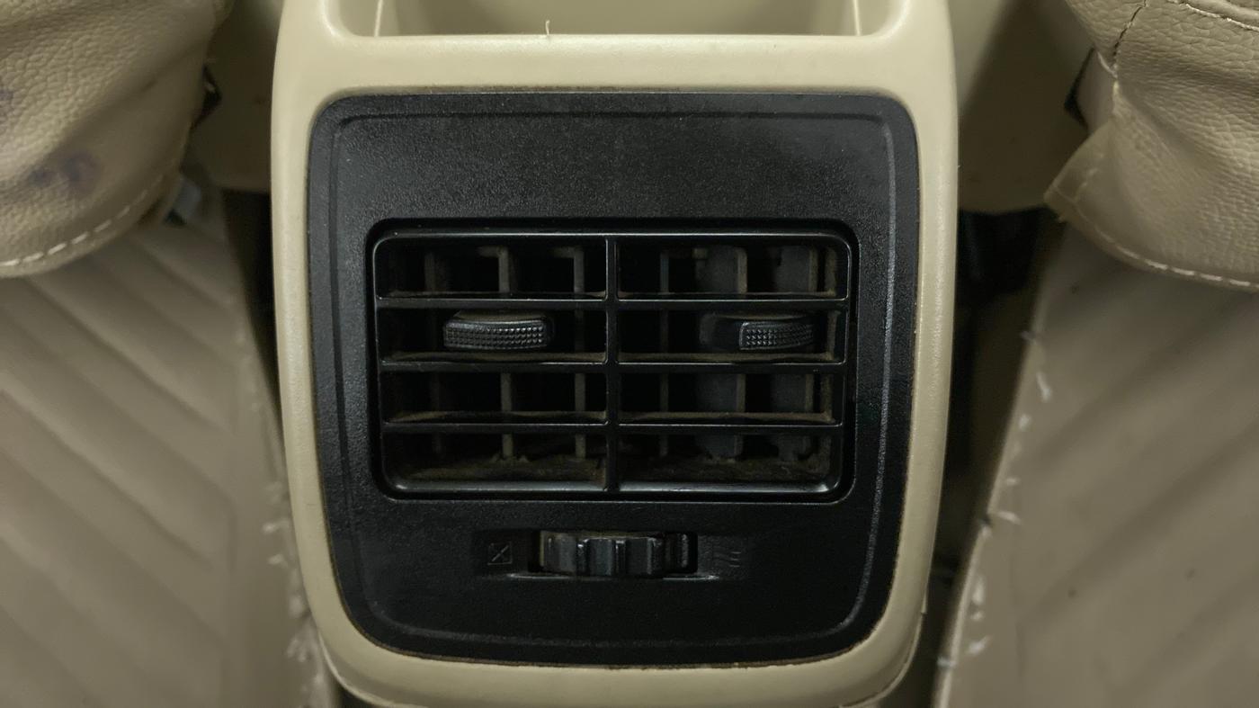 2017 Maruti Dzire VDI, Diesel, Manual, 51,281 km, Rear AC Vents