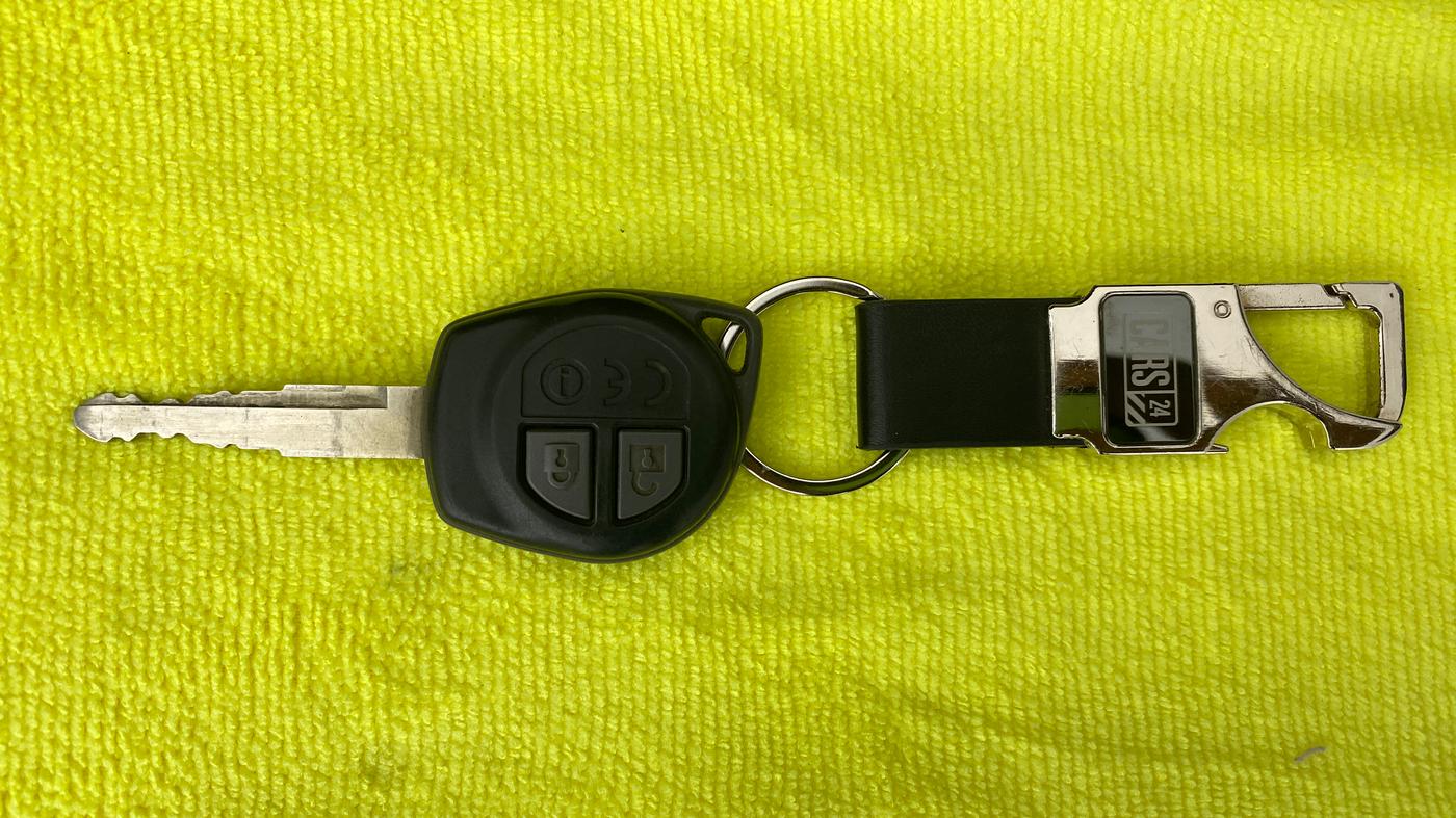 2017 Maruti Dzire VDI, Diesel, Manual, 51,281 km, Key Close Up
