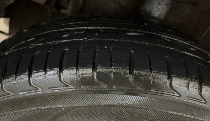 2016 Hyundai Grand i10 ASTA (O) 1.2 KAPPA VTVT, Petrol, Manual, 57,022 km, Right Rear Tyre Tread