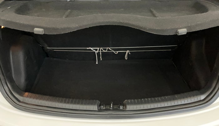 2016 Hyundai Grand i10 ASTA (O) 1.2 KAPPA VTVT, Petrol, Manual, 57,022 km, Boot Inside