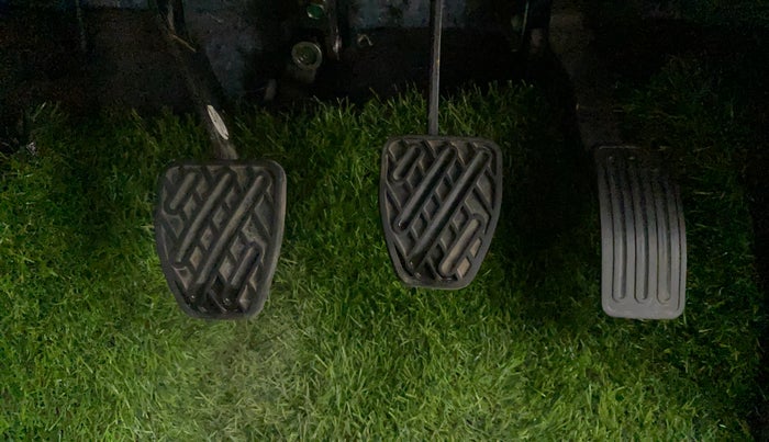 2017 Datsun Go T, Petrol, Manual, 28,061 km, Pedals