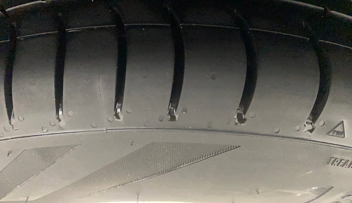 2018 Tata Tiago XZA PETROL, Petrol, Automatic, 80,444 km, Left Rear Tyre Tread