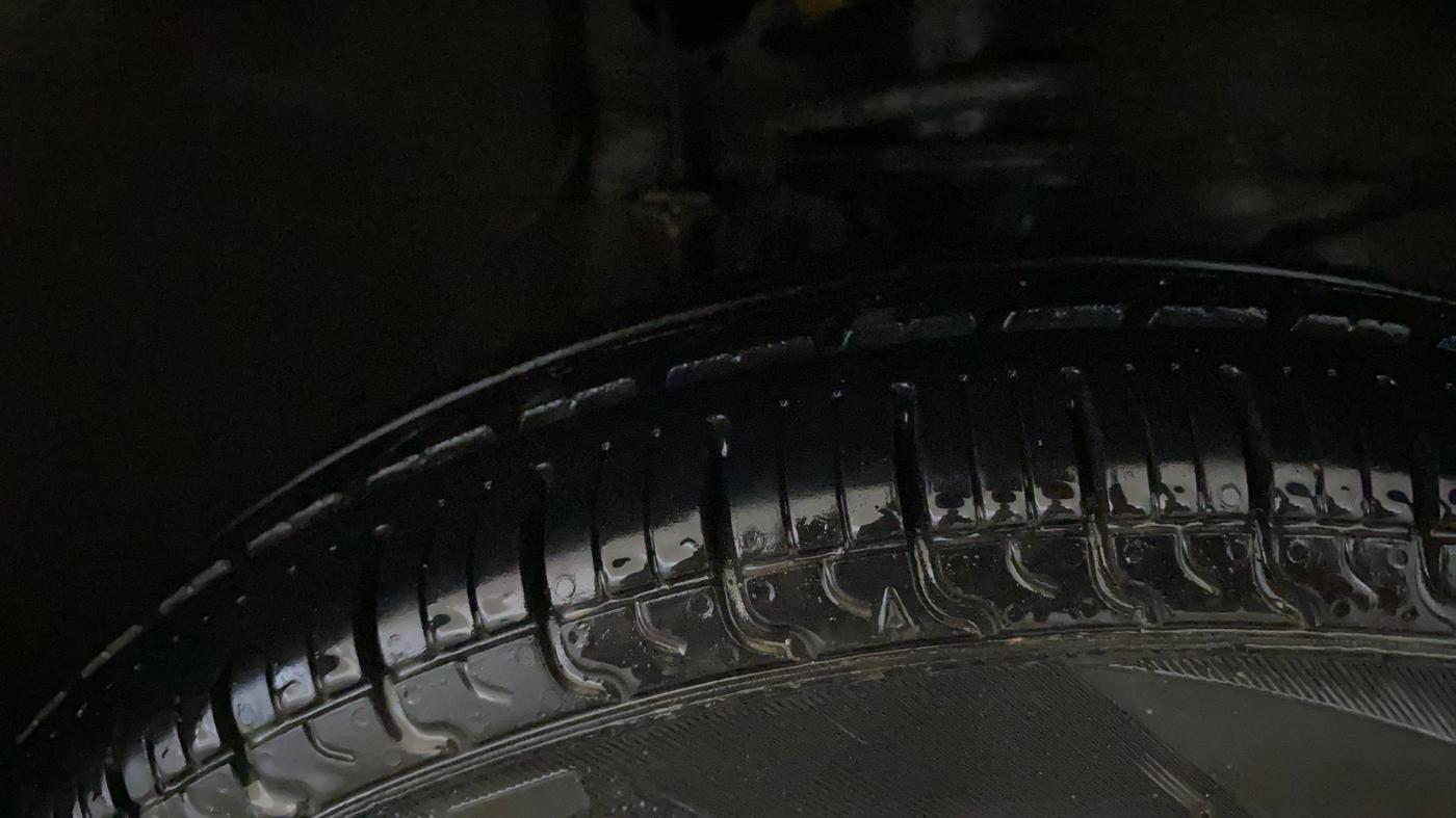 2021 Maruti Alto LXI CNG, CNG, Manual, 59,335 km, Right Front Tyre Tread