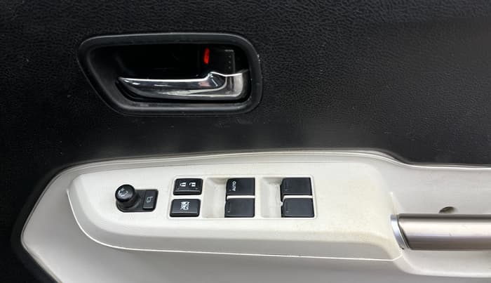 2018 Maruti IGNIS ALPHA 1.2 AMT, Petrol, Automatic, 47,306 km, Driver Side Door Panels Control