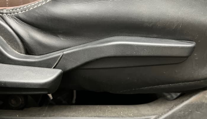 2018 Maruti IGNIS ALPHA 1.2 AMT, Petrol, Automatic, 47,306 km, Driver Side Adjustment Panel