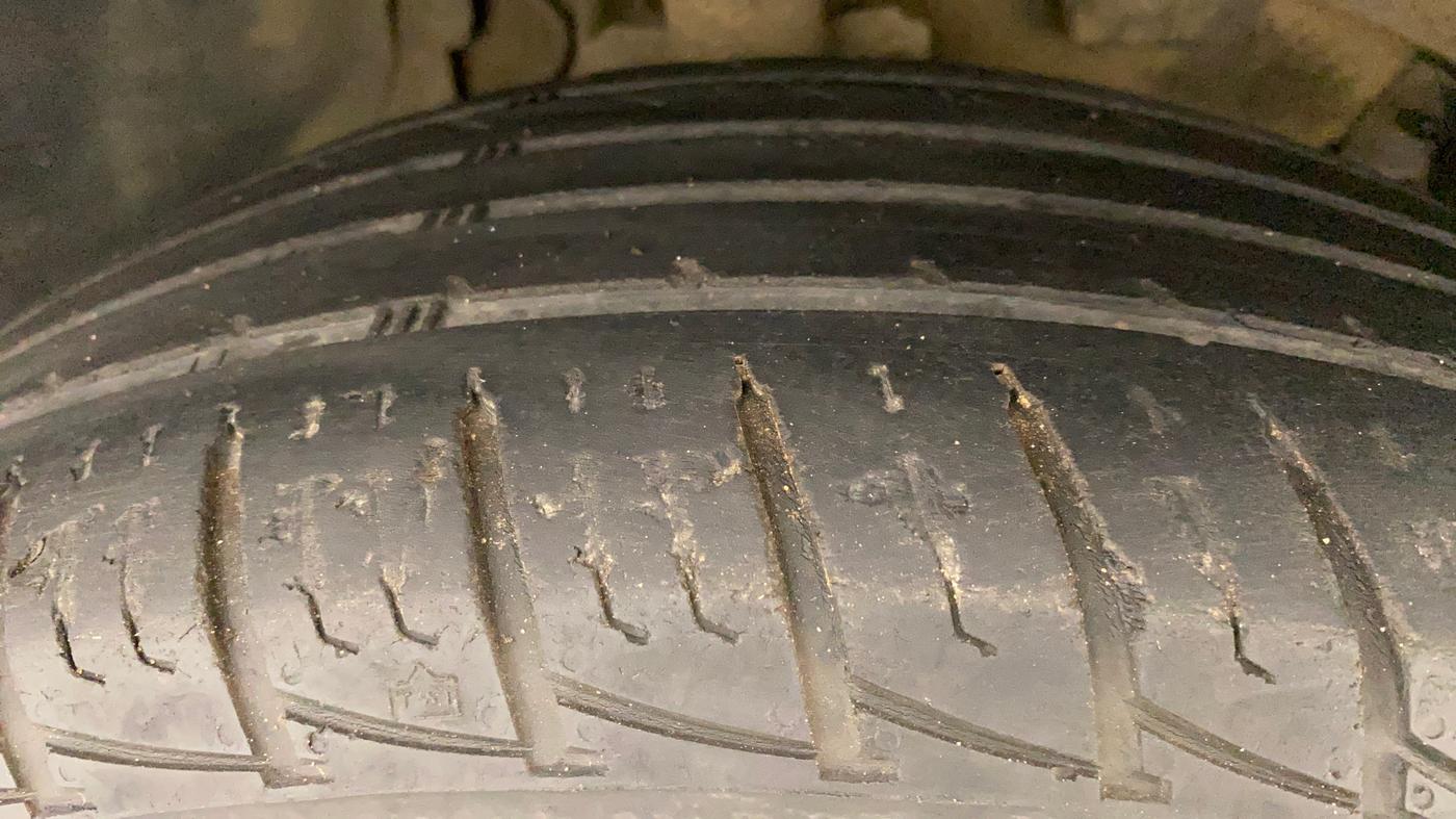2017 Renault Duster RXL PETROL, Petrol, Manual, 38,607 km, Right Front Tyre Tread