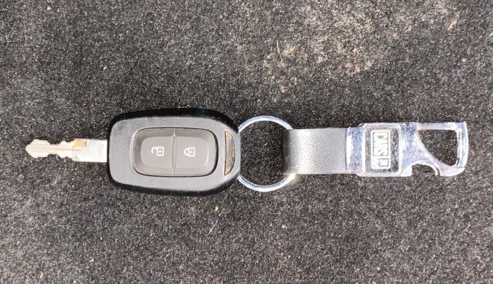 2017 Renault Duster RXL PETROL, Petrol, Manual, 38,607 km, Key Close Up