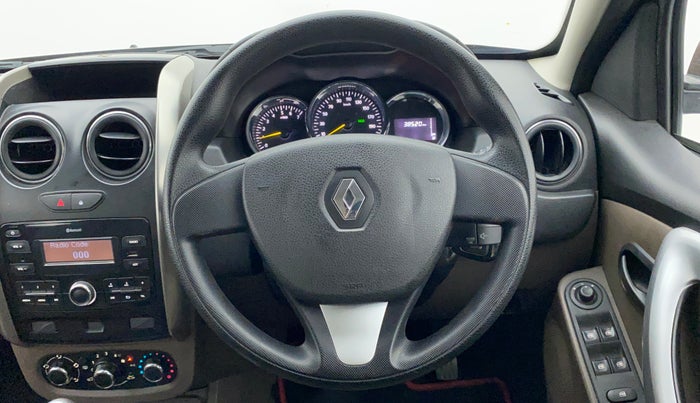 2017 Renault Duster RXL PETROL, Petrol, Manual, 38,607 km, Steering Wheel Close Up