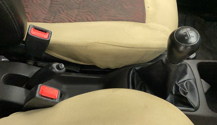 2014 Hyundai Eon D-LITE+, Petrol, Manual, 35,595 km, Gear Lever