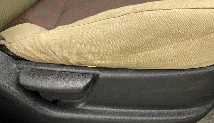 2014 Hyundai Eon D-LITE+, Petrol, Manual, 35,595 km, Driver Side Adjustment Panel