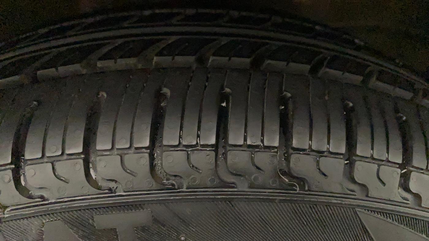 2012 Maruti Wagon R 1.0 VXI, Petrol, Manual, 84,468 km, Right Front Tyre Tread