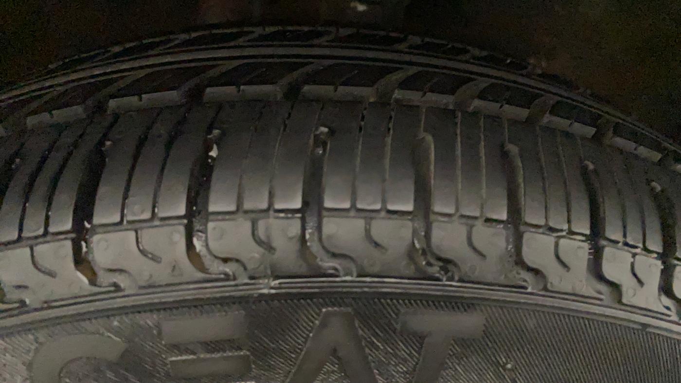 2012 Maruti Wagon R 1.0 VXI, Petrol, Manual, 84,468 km, Left Rear Tyre Tread