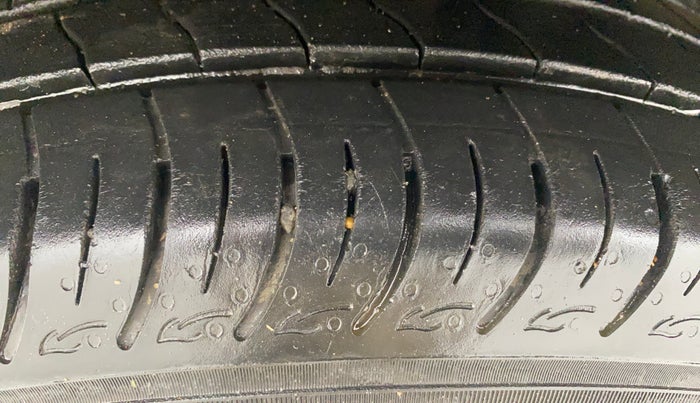 2019 Hyundai Elite i20 SPORTZ PLUS 1.2, Petrol, Manual, 31,255 km, Left Front Tyre Tread