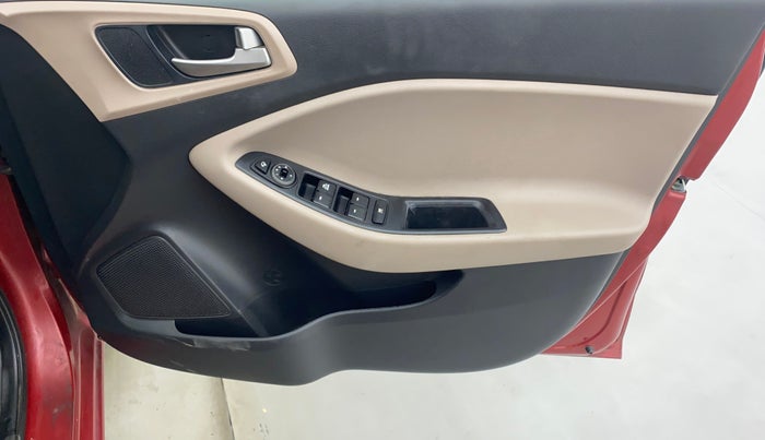 2019 Hyundai Elite i20 SPORTZ PLUS 1.2, Petrol, Manual, 31,255 km, Driver Side Door Panels Control