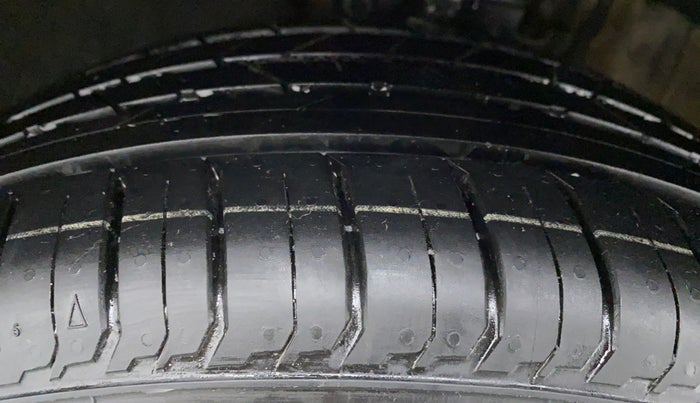 2017 Volkswagen Polo GT TSI 1.2 PETROL AT, Petrol, Automatic, 48,717 km, Left Rear Tyre Tread