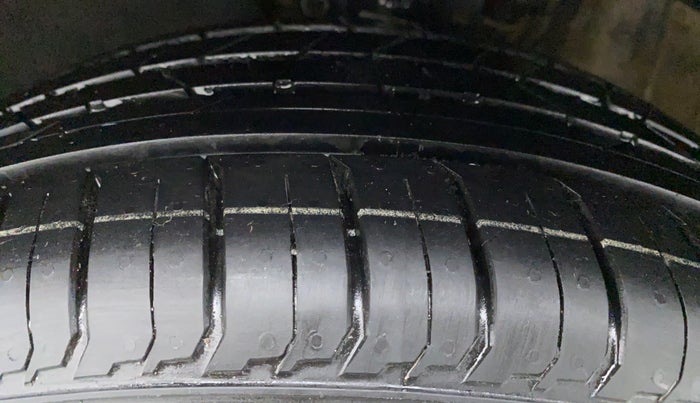 2017 Volkswagen Polo GT TSI 1.2 PETROL AT, Petrol, Automatic, 48,717 km, Right Front Tyre Tread