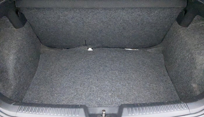 2017 Volkswagen Polo GT TSI 1.2 PETROL AT, Petrol, Automatic, 48,717 km, Boot Inside