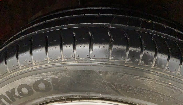 2019 Hyundai NEW SANTRO MAGNA, Petrol, Manual, 11,994 km, Right Front Tyre Tread