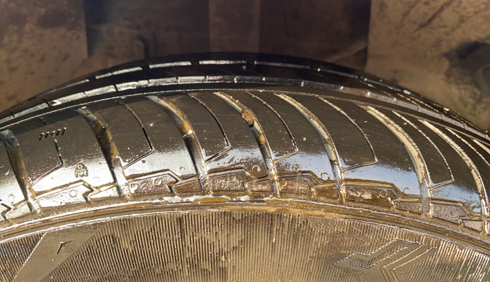 2016 Tata Zest XMS PETROL, Petrol, Manual, 53,231 km, Right Front Tyre Tread