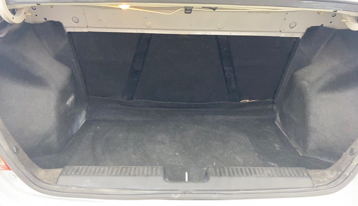 2019 Maruti Dzire VXI AMT, Petrol, Automatic, 1,00,366 km, Boot Inside