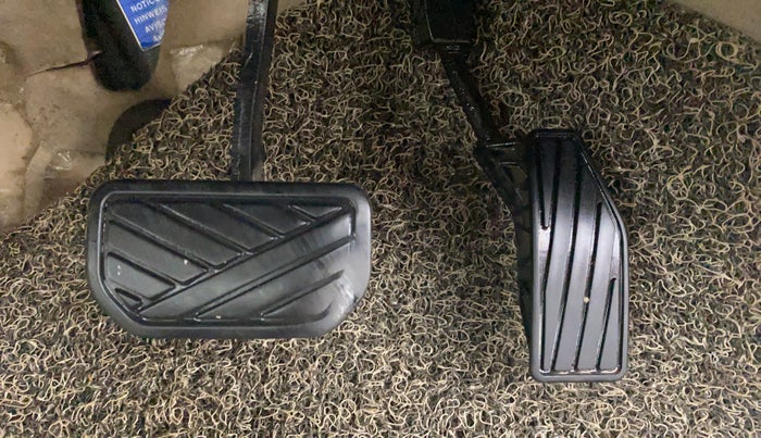 2019 Maruti Dzire VXI AMT, Petrol, Automatic, 1,00,366 km, Pedals