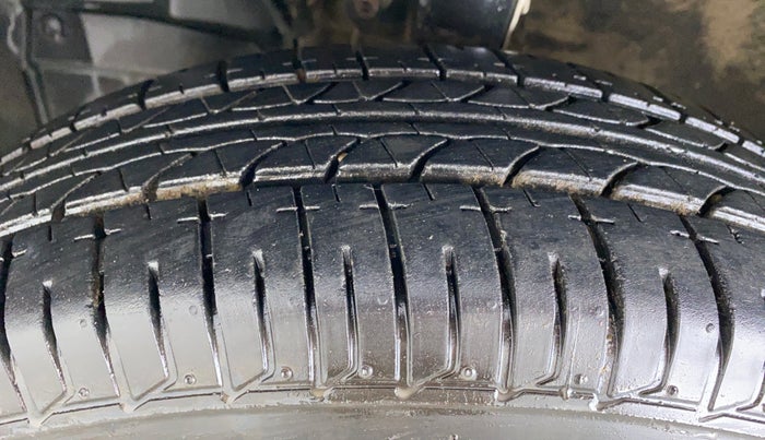 2020 Maruti New Wagon-R LXI CNG 1.0 L, CNG, Manual, 37,566 km, Left Front Tyre Tread
