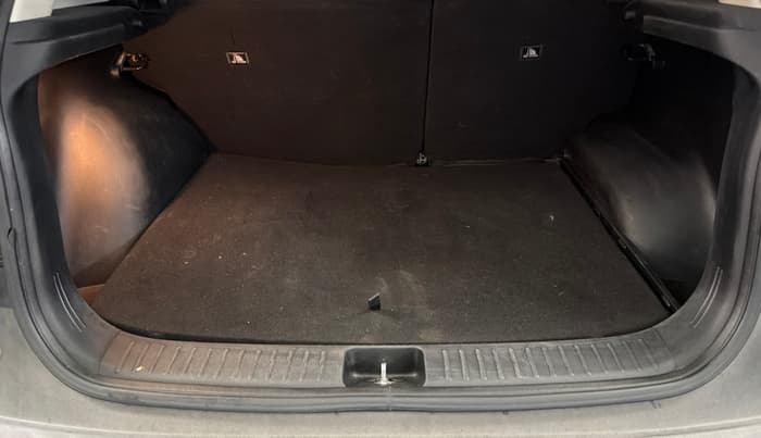 2022 Hyundai Creta SX 1.5 DIESEL, Diesel, Manual, 46,735 km, Boot Inside