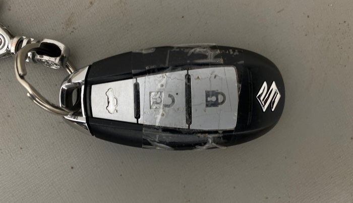 2016 Maruti Ciaz ZDI+ SHVS RS, Diesel, Manual, 95,428 km, Key Close Up