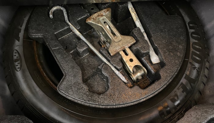 2016 Maruti Ciaz ZDI+ SHVS RS, Diesel, Manual, 95,428 km, Spare Tyre