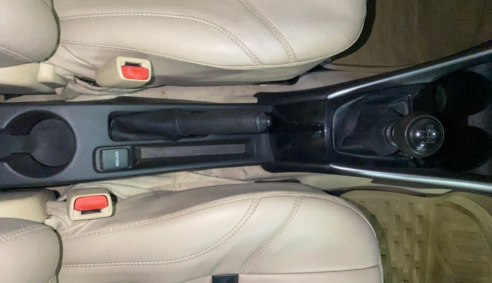 2020 Toyota YARIS J MT, Petrol, Manual, 34,141 km, Gear Lever