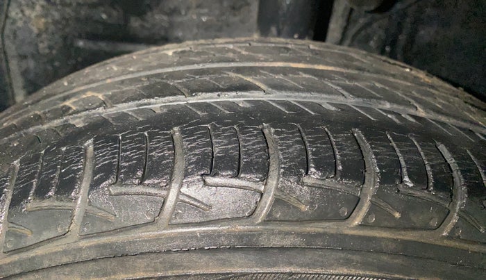 2020 Toyota YARIS J MT, Petrol, Manual, 34,141 km, Left Front Tyre Tread
