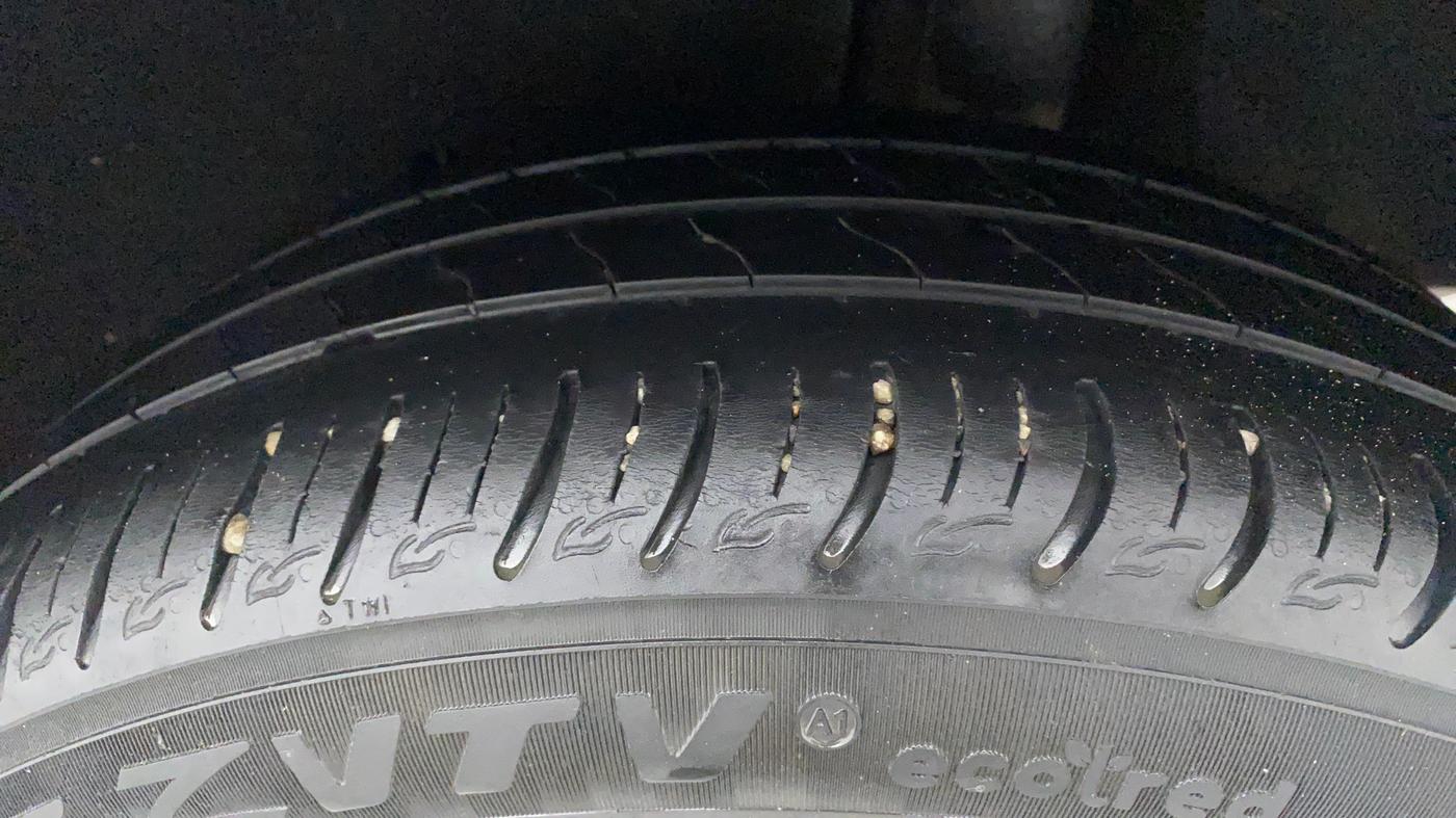 2017 Maruti Baleno ZETA PETROL 1.2, Petrol, Manual, 70,118 km, Left Rear Tyre Tread