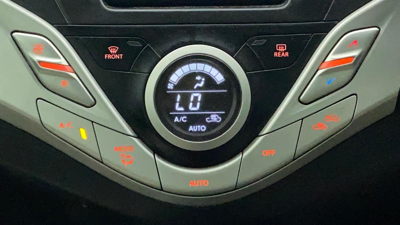2017 Maruti Baleno ZETA PETROL 1.2, Petrol, Manual, 70,118 km, Automatic Climate Control