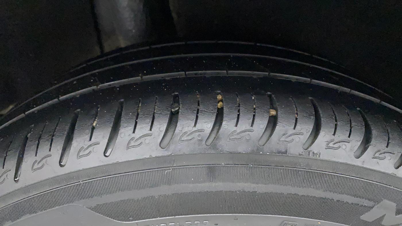 2017 Maruti Baleno ZETA PETROL 1.2, Petrol, Manual, 70,118 km, Right Rear Tyre Tread