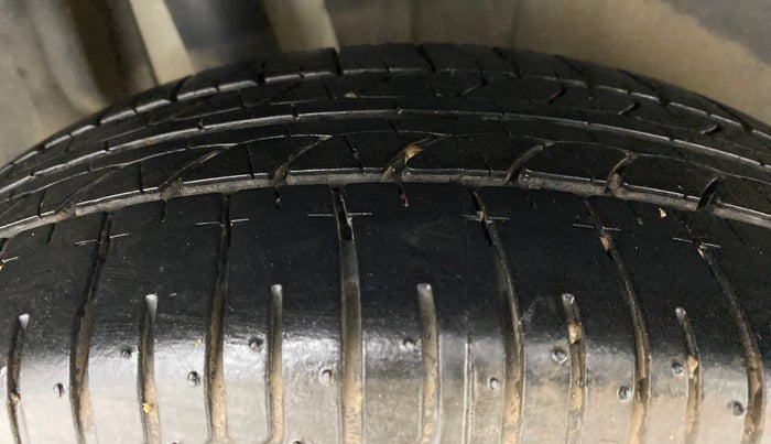 2018 Maruti Swift ZXI (AMT), Petrol, Automatic, 46,797 km, Right Rear Tyre Tread