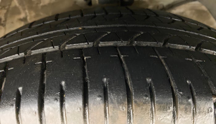 2018 Maruti Swift ZXI (AMT), Petrol, Automatic, 46,797 km, Right Front Tyre Tread