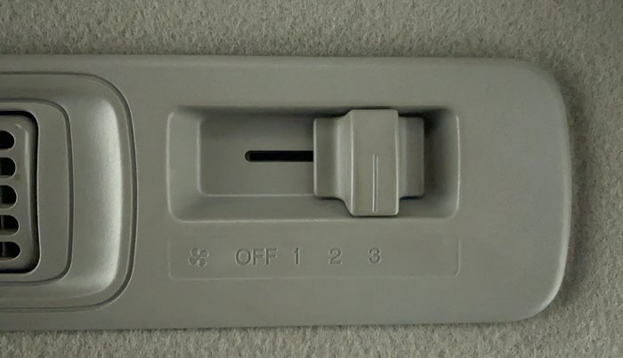 2017 Honda BR-V 1.5 i-VTEC V, Petrol, Manual, 19,487 km, Rear AC Temperature Control