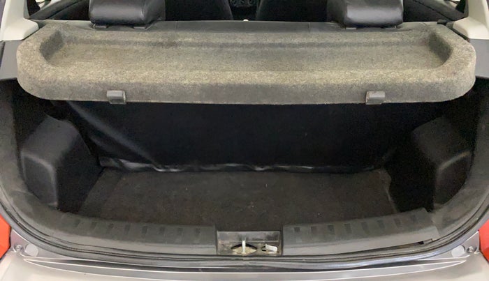 2014 Maruti Swift VXI, Petrol, Manual, 56,096 km, Boot Inside