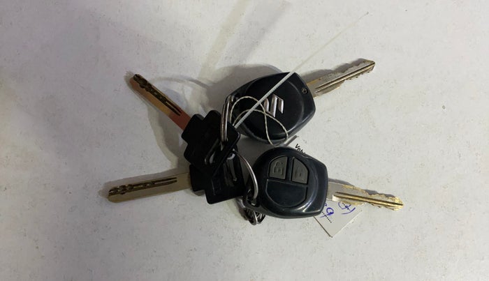 2014 Maruti Swift VXI, Petrol, Manual, 56,096 km, Key Close Up