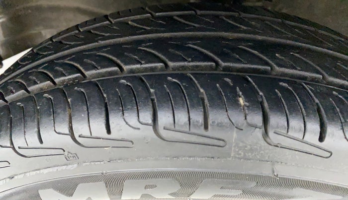 2015 Maruti Wagon R 1.0 LXI, Petrol, Manual, 58,991 km, Left Front Tyre Tread