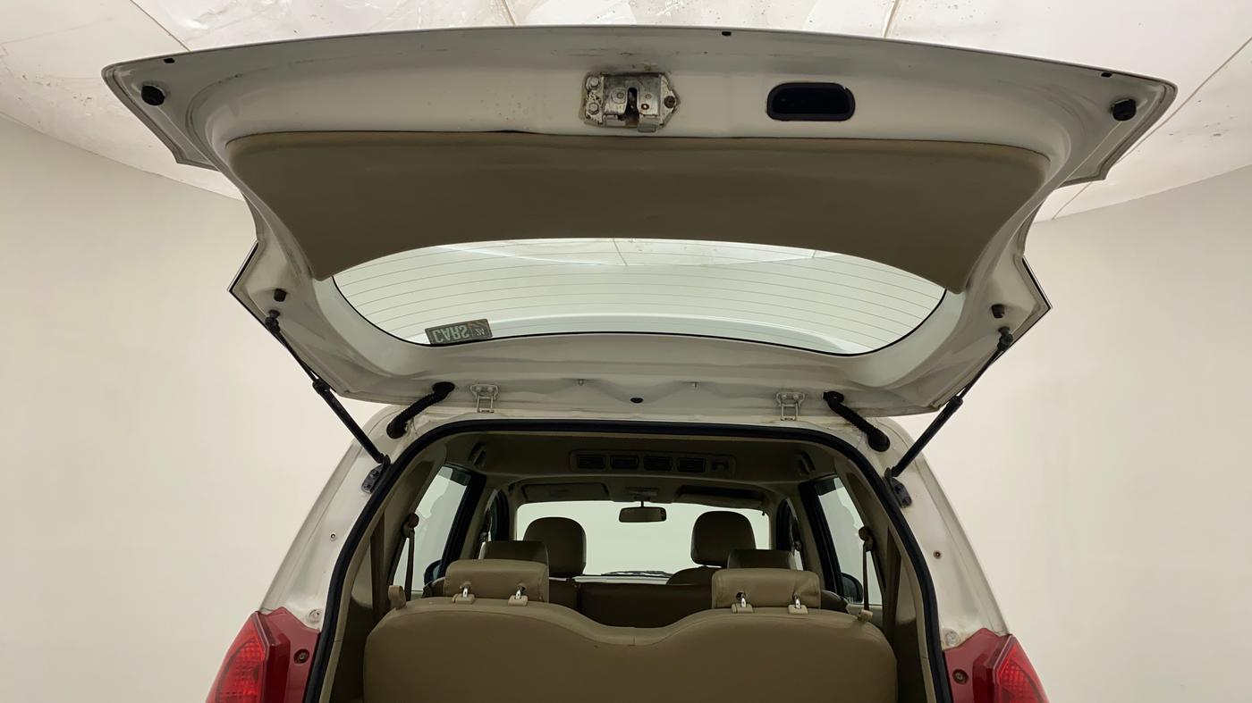 2015 Maruti Ertiga ZDI, Diesel, Manual, 80,269 km, Boot Door Open