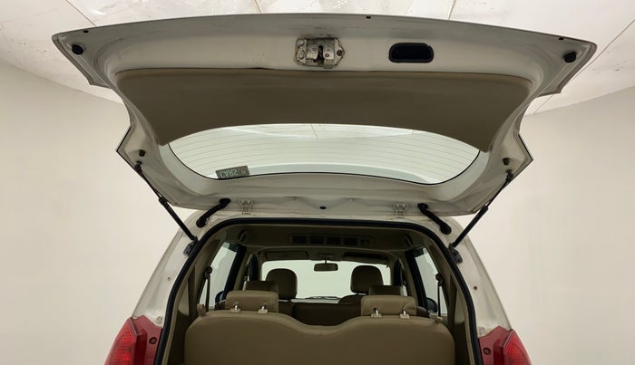 2015 Maruti Ertiga ZDI, Diesel, Manual, 80,269 km, Boot Door Open