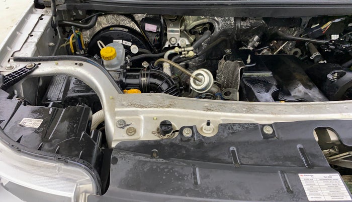 2015 Mahindra TUV300 T8, Diesel, Manual, 28,048 km, Engine View - Right