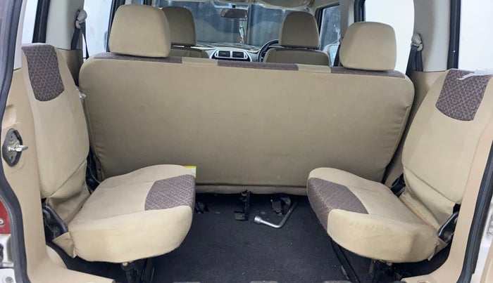 2015 Mahindra TUV300 T8, Diesel, Manual, 28,048 km, Boot Inside