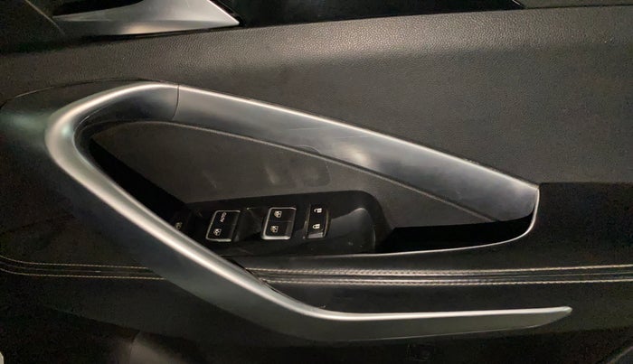 2021 MG HECTOR SHARP 1.5 DCT PETROL, Petrol, Automatic, 81,832 km, Driver Side Door Panels Control