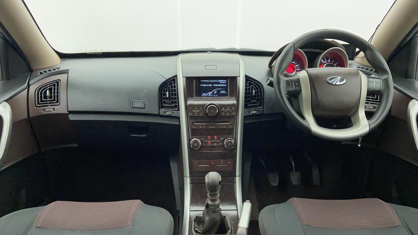 2014 Mahindra XUV500 W6 4X2, Diesel, Manual, 1,67,455 km, Dashboard