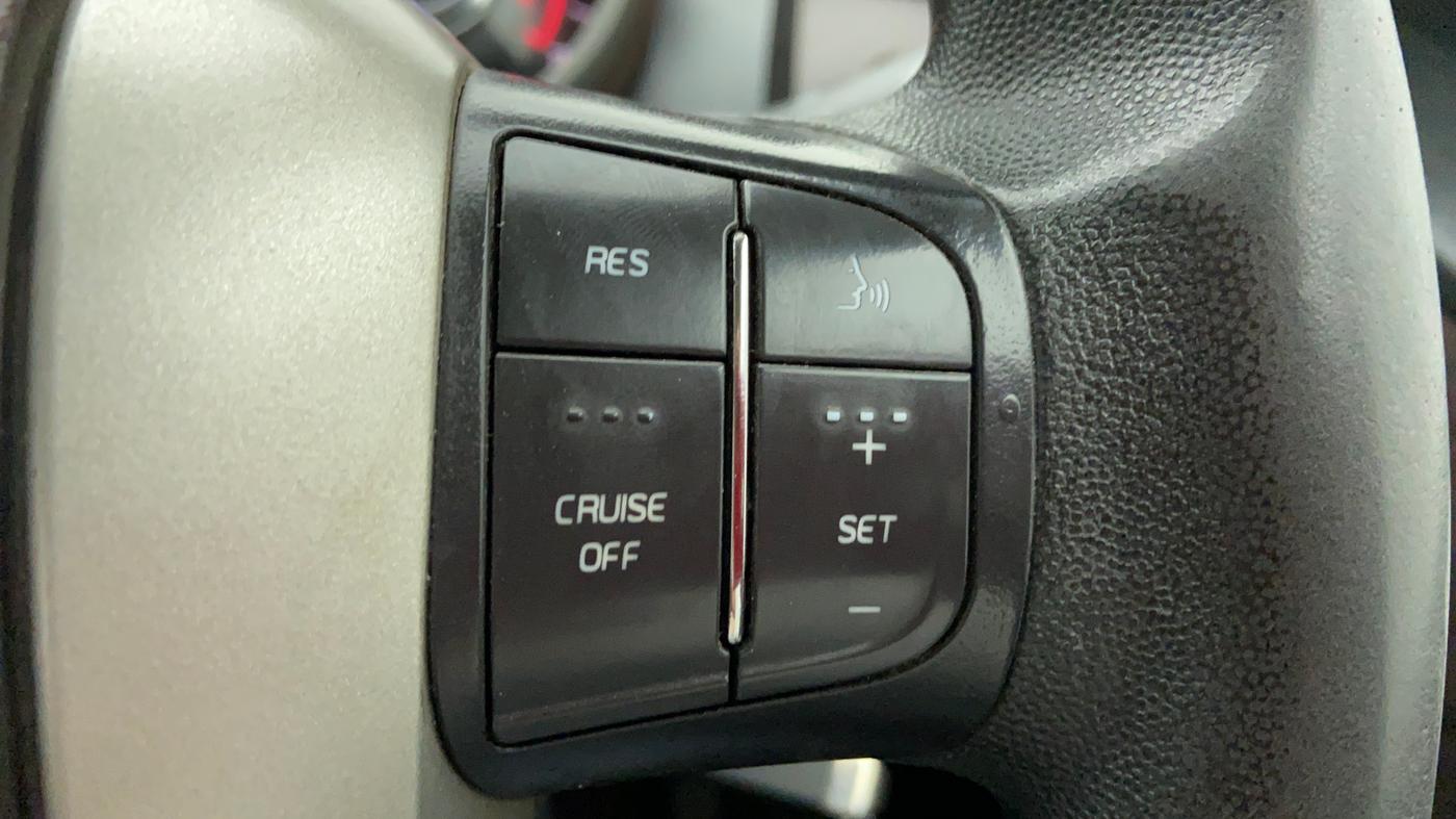 2014 Mahindra XUV500 W6 4X2, Diesel, Manual, 1,67,455 km, Adaptive Cruise Control