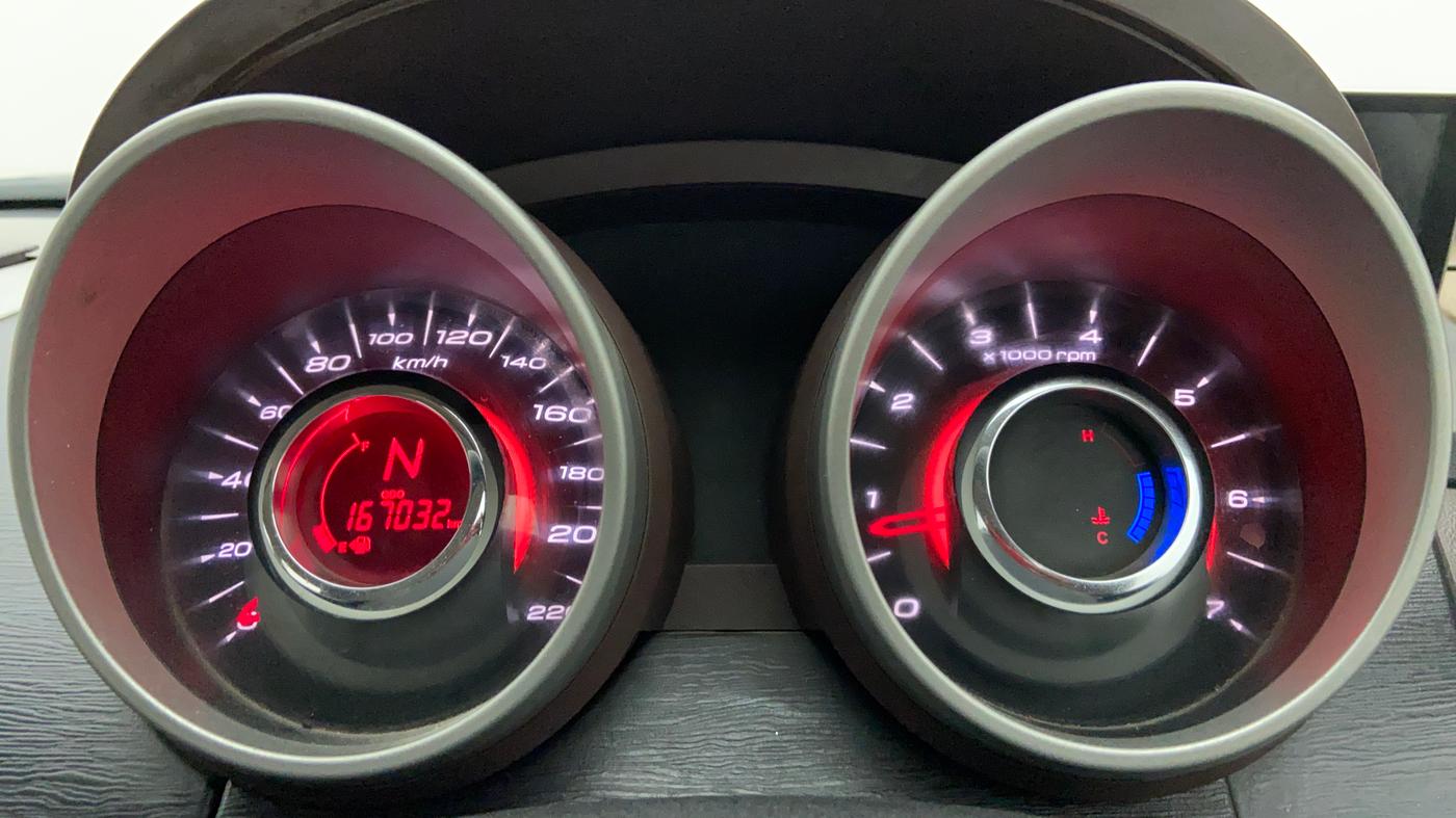 2014 Mahindra XUV500 W6 4X2, Diesel, Manual, 1,67,455 km, Odometer Image