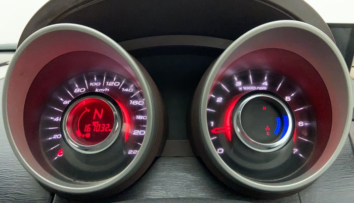 2014 Mahindra XUV500 W6 4X2, Diesel, Manual, 1,67,455 km, Odometer Image